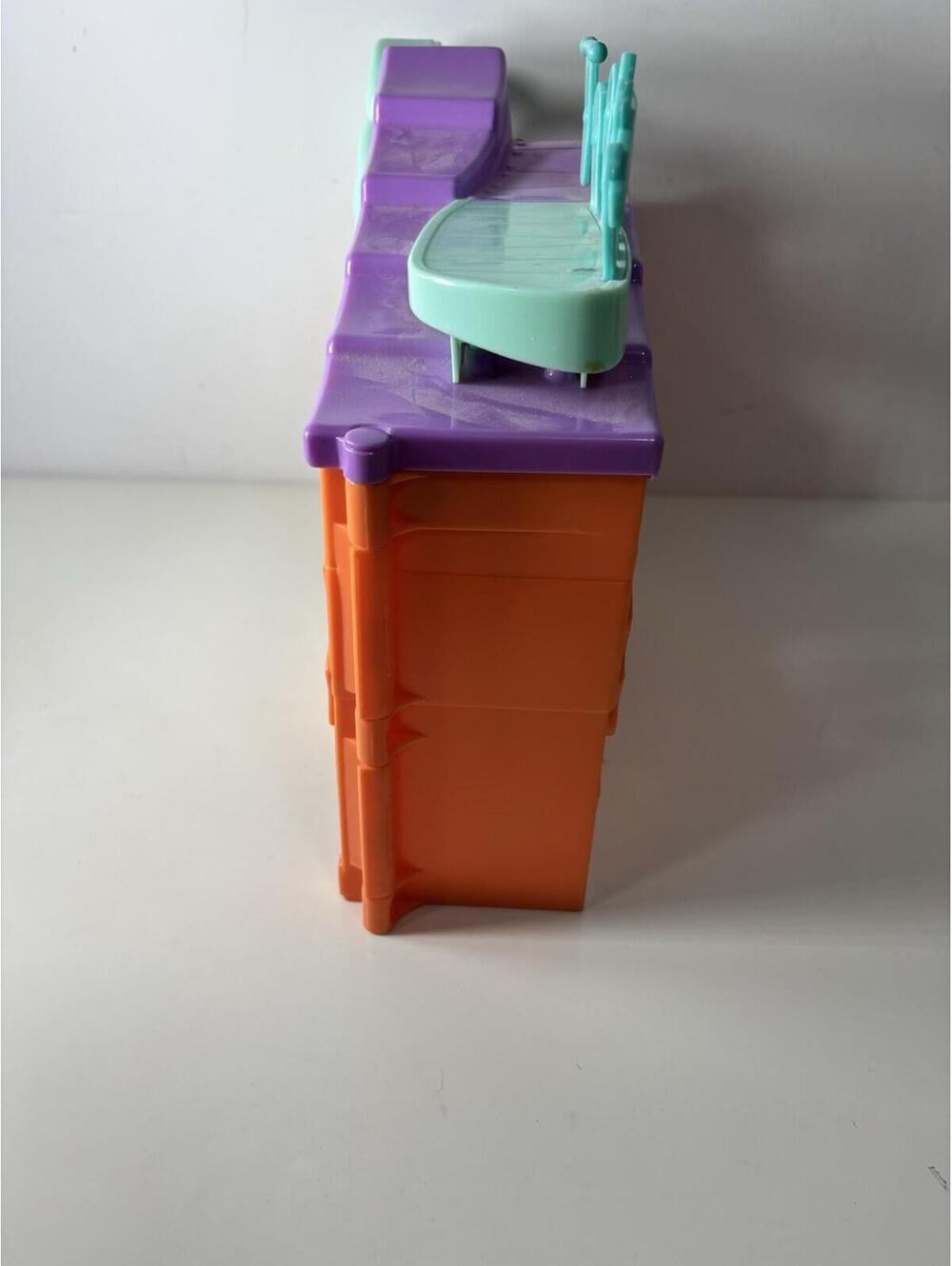 Littlest Pet Shop "Pets Only" 2007 Orange Club Playset Folding Clubhouse Hasbro - Picture 8 of 9